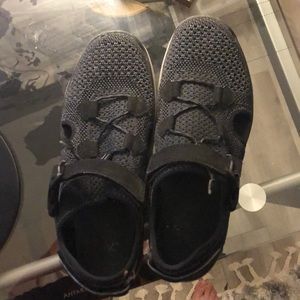 Teva women’s Terra-Float Travel Knit Shoes sz 8